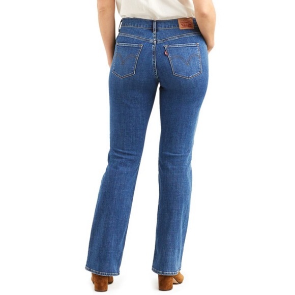 Levi’s Relaxed Boot Cut Jeans - Size 10/11 - Picture 2 of 11